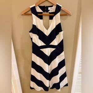 Vineyard Vines Navy Blue and White Chevron Dress Size 4